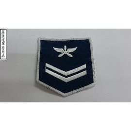 空軍藍底白邊臂章-一兵